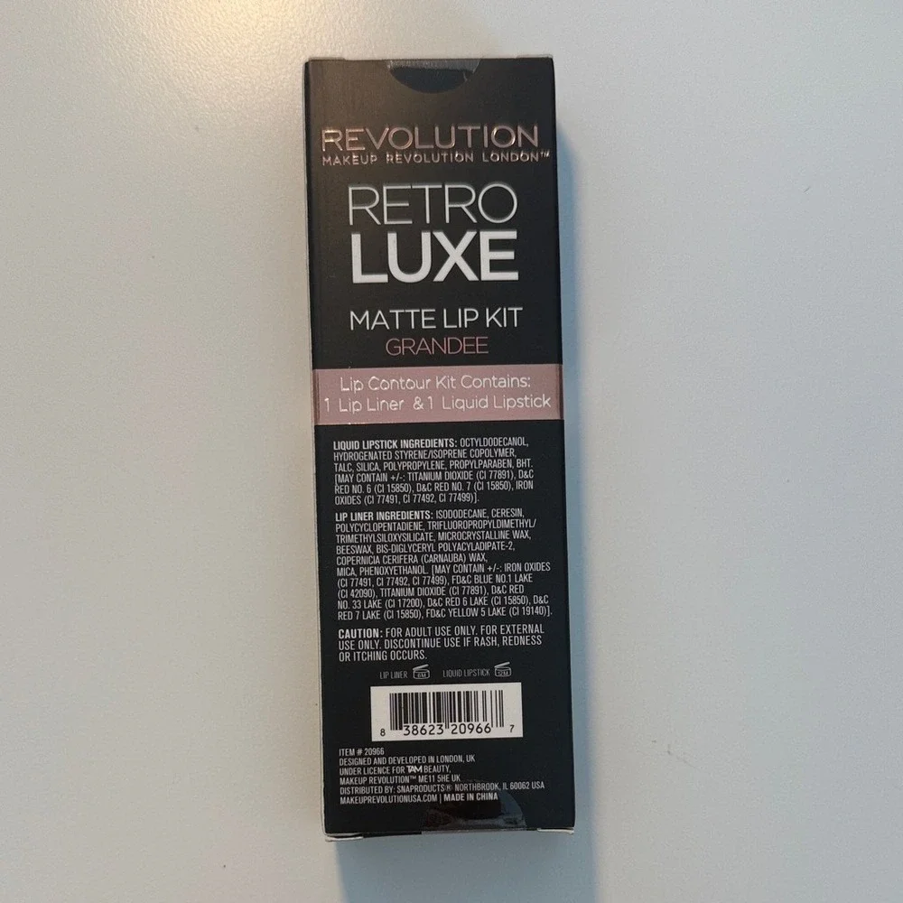 Revolution Retro Luxe Matte Liquid Lipstick Lip Liner‎